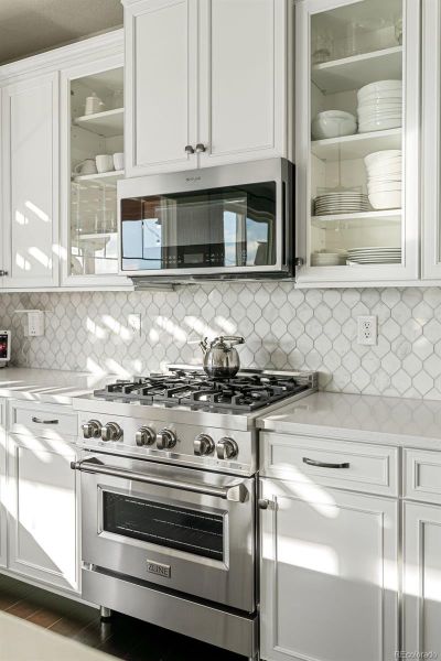 Close-up of interior finishes inside a home in Murphy Creek, Aurora (Image 21).