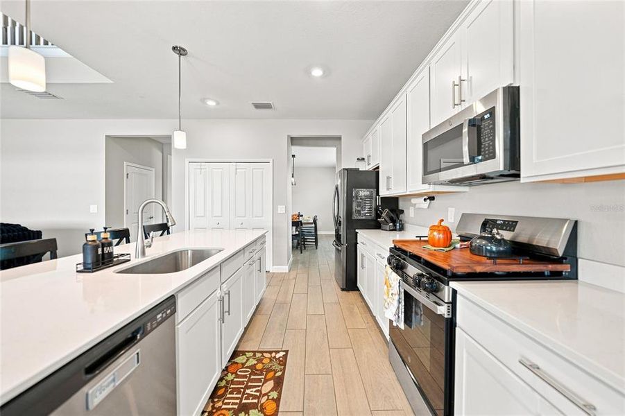 Furnished interior view inside a new home in , Punta Gorda (Image 20). Furnished interior view inside a new home in , Punta Gorda (Image 20).
