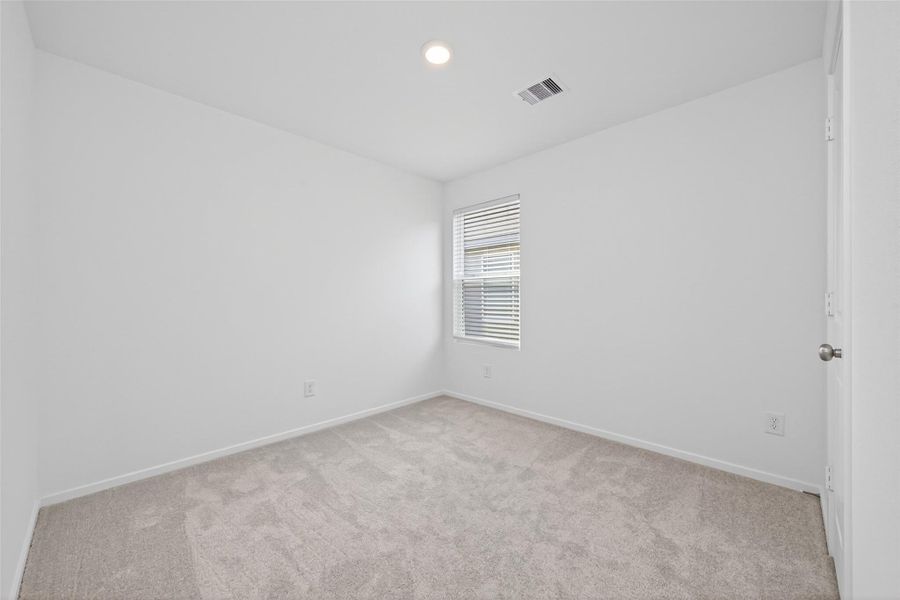Spacious, unfurnished interior of a new home in , Houston (Image 33).