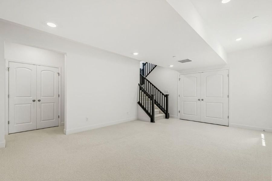 Spacious, unfurnished interior of a new home in Turnberry Villas, Commerce City (Image 14). Spacious, unfurnished interior of a new home in Turnberry Villas, Commerce City (Image 14).