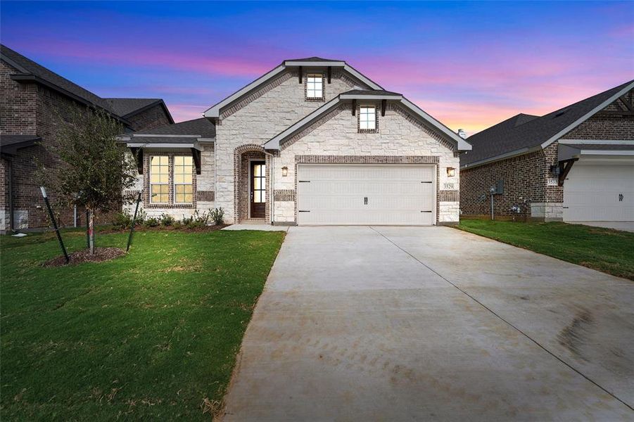 Exterior details and patio area of a home in Liberty Pointe, Gainesville (Image 20). Exterior details and patio area of a home in Liberty Pointe, Gainesville (Image 20).