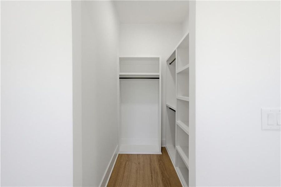 Spacious, unfurnished interior of a new home in , Duluth (Image 87).