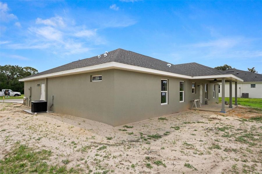 Exterior details and patio area of a home in , Dade City (Image 18).