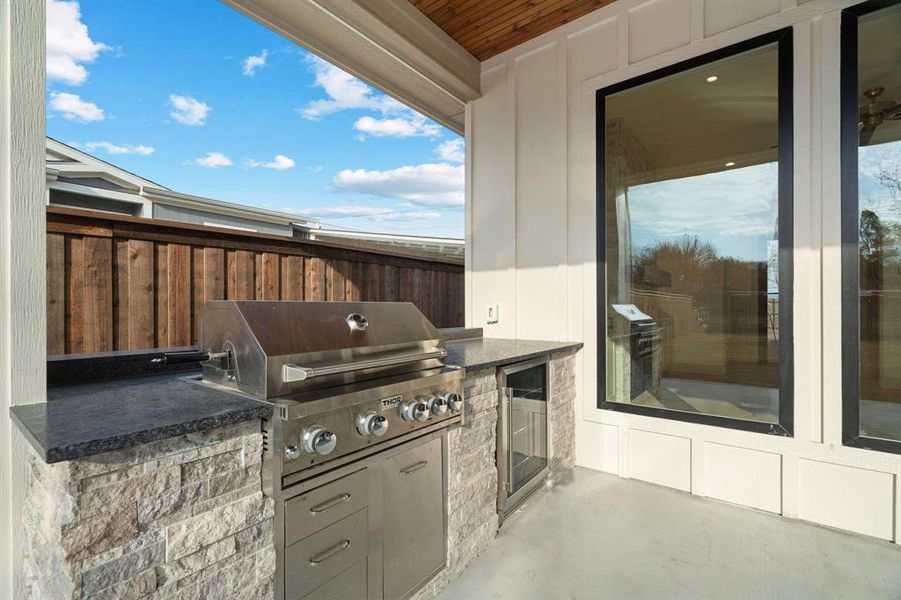 Outdoor kitchen