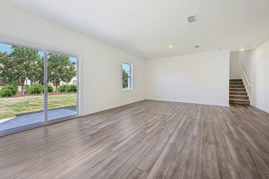 Representative unfurnished interior of a home built from the Splendor by Starlight Homes in Silverton, Dacula (Image 15).