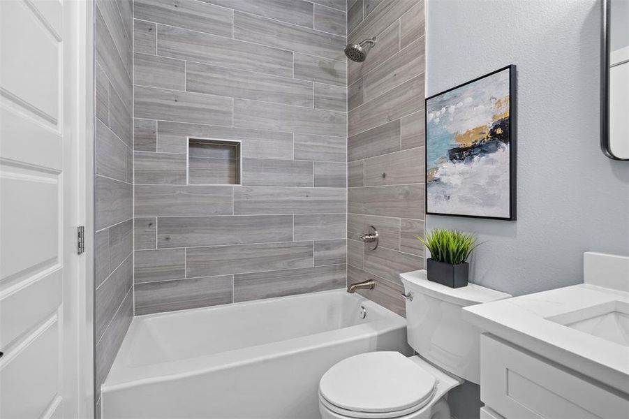 Bathroom with vanity and shower / tub combination Bathroom with vanity and shower / tub combination