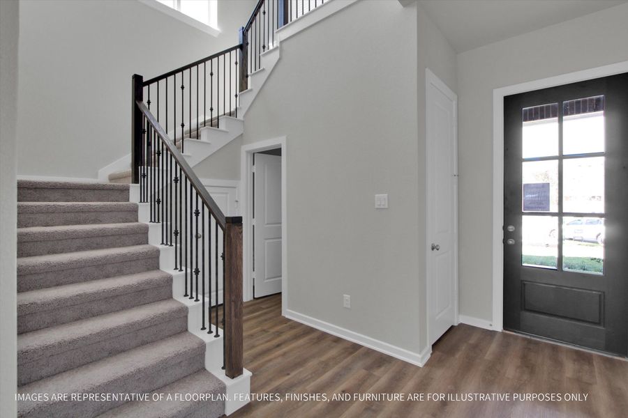 Spacious, unfurnished interior of a new home in Sunterra 50s, Katy (Image 12).