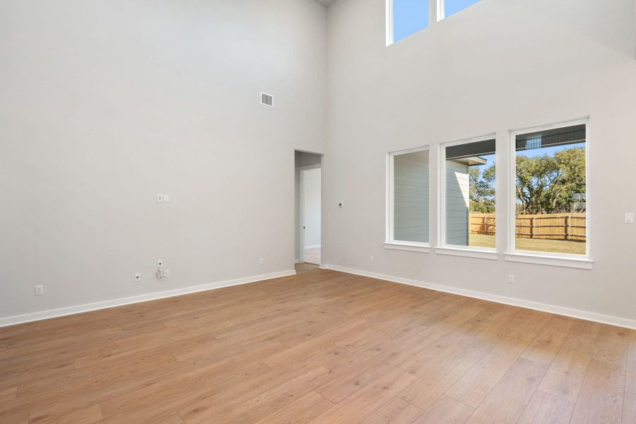 Spacious, unfurnished interior of a new home in Heritage, Dripping Springs (Image 32). Spacious, unfurnished interior of a new home in Heritage, Dripping Springs (Image 32).