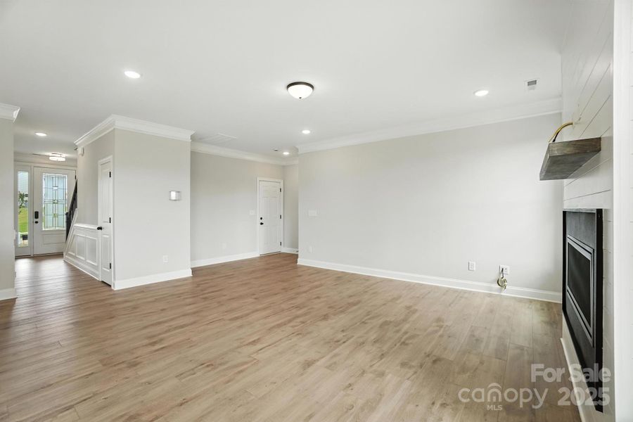 Spacious, unfurnished interior of a new home in Summerlin, Mooresville (Image 31).