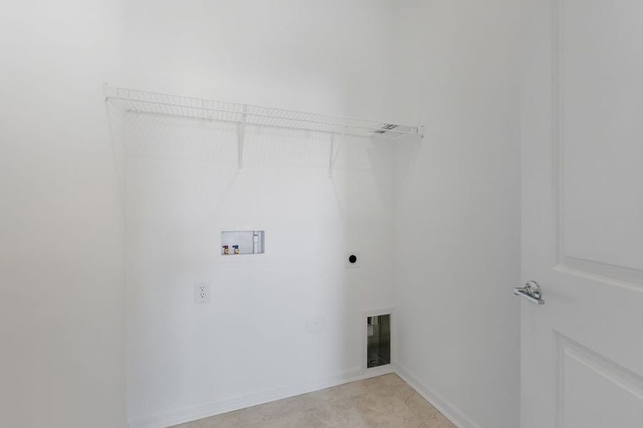 Spacious, unfurnished interior of a new home in Ridge at Sugar Creek, Indian Land (Image 17).