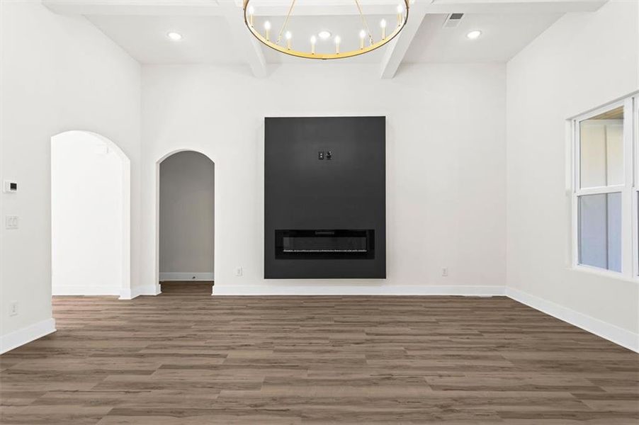Spacious, unfurnished interior of a new home in , Gainesville (Image 71).