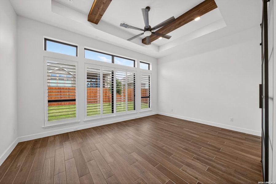 Spacious, unfurnished interior of a new home in Ladera, San Antonio (Image 21). Spacious, unfurnished interior of a new home in Ladera, San Antonio (Image 21).