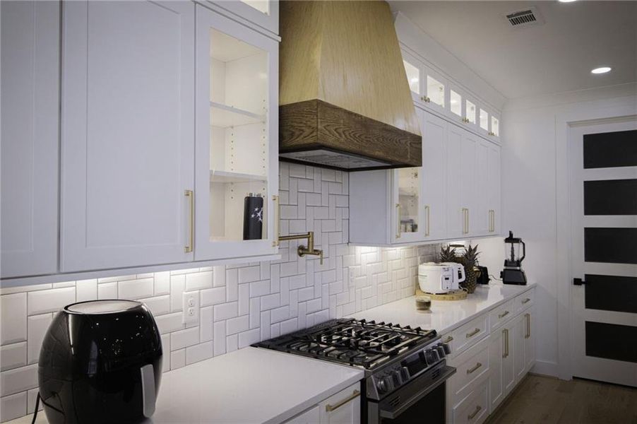 Furnished interior view inside a new home in , Loganville (Image 27).