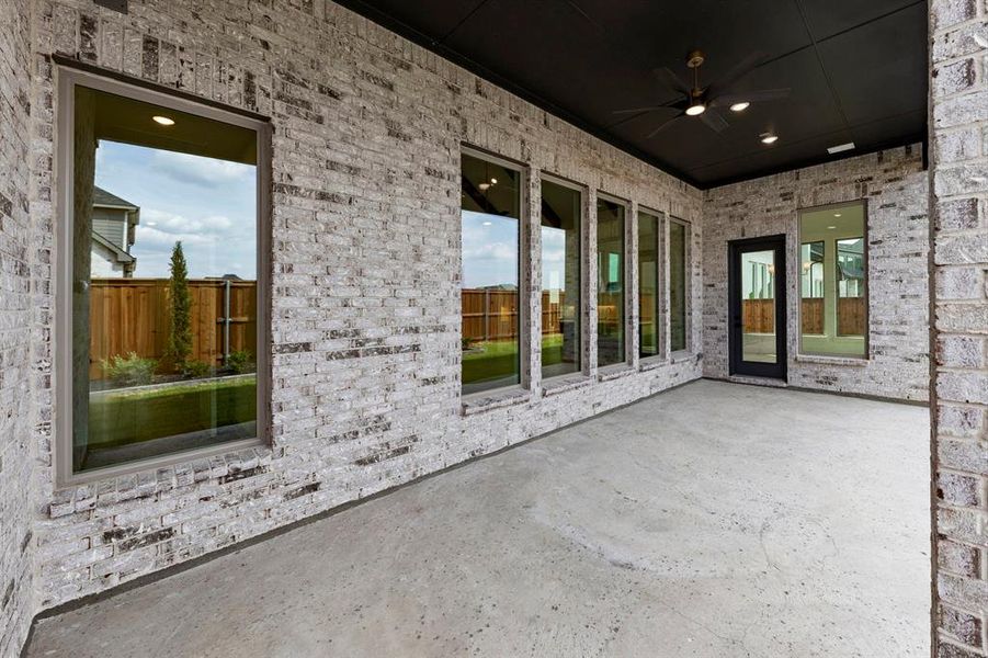 41. 4416 Meander - Patio (2)