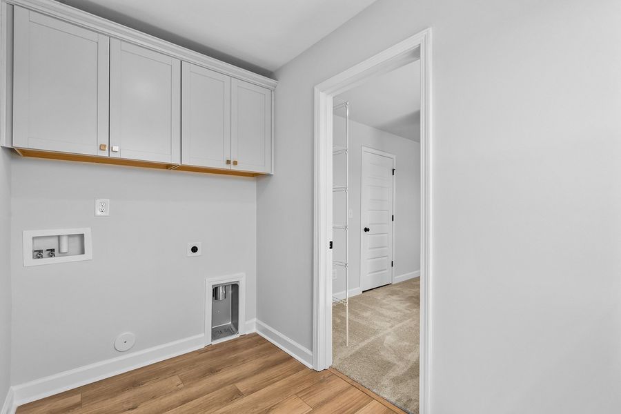 Image 44 of a home in Hanes Lake.