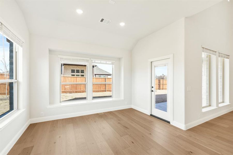 Spacious, unfurnished interior of a new home in Rockwood, Mansfield (Image 38).