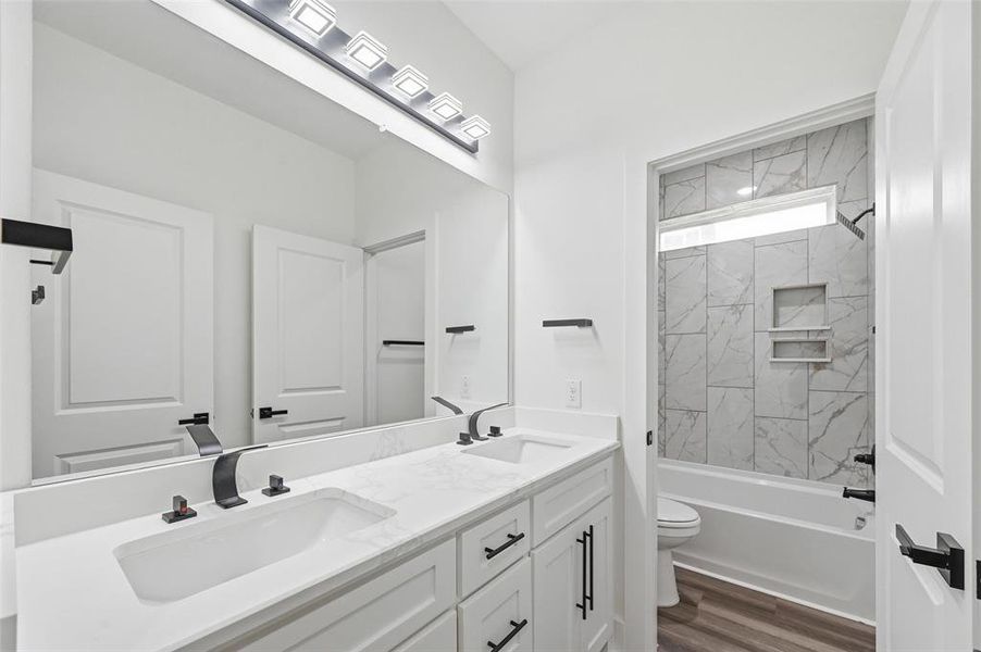 Furnished interior view inside a new home in , Dallas (Image 7).