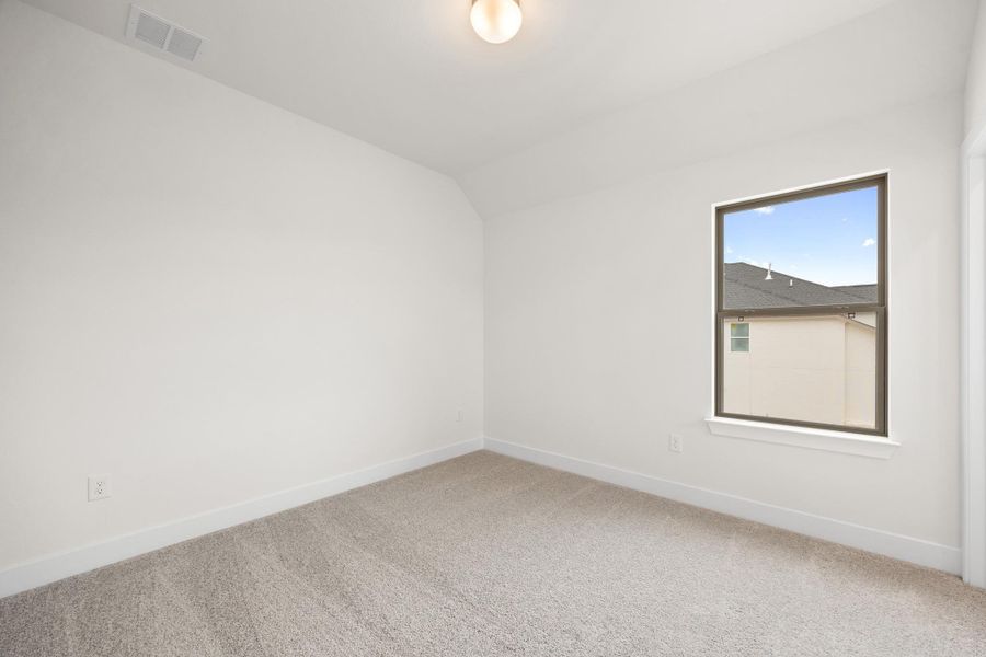 Spacious, unfurnished interior of a new home in Nolina, Georgetown (Image 25).