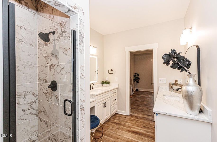 0048-IMG_0049 0048-IMG_0049