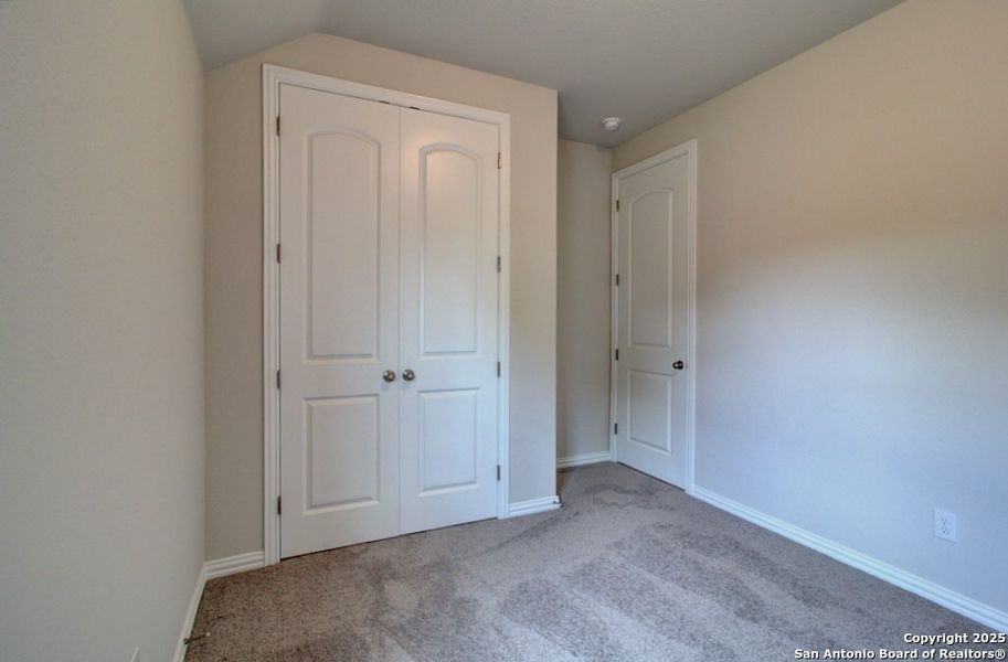 Spacious, unfurnished interior of a new home in Clear Creek, New Braunfels (Image 15). Spacious, unfurnished interior of a new home in Clear Creek, New Braunfels (Image 15).