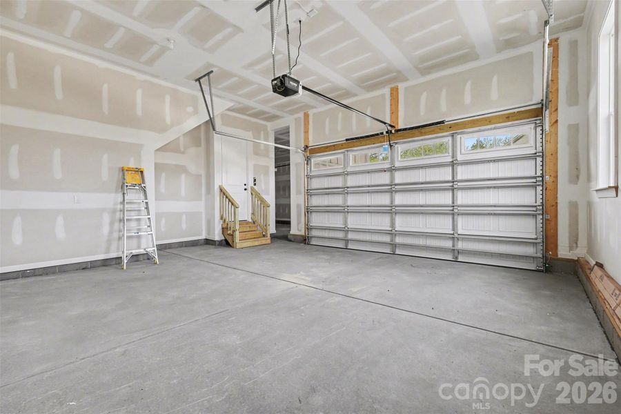 Spacious, unfurnished interior of a new home in Edmunds Farm, Clover (Image 36).