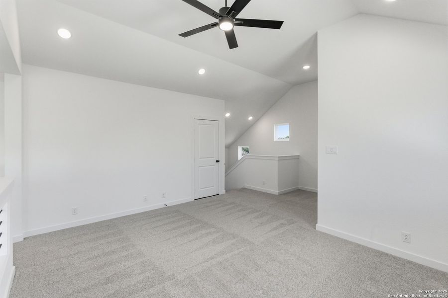 Spacious, unfurnished interior of a new home in The Crossvine – Garden Homes, Schertz (Image 14). Spacious, unfurnished interior of a new home in The Crossvine – Garden Homes, Schertz (Image 14).