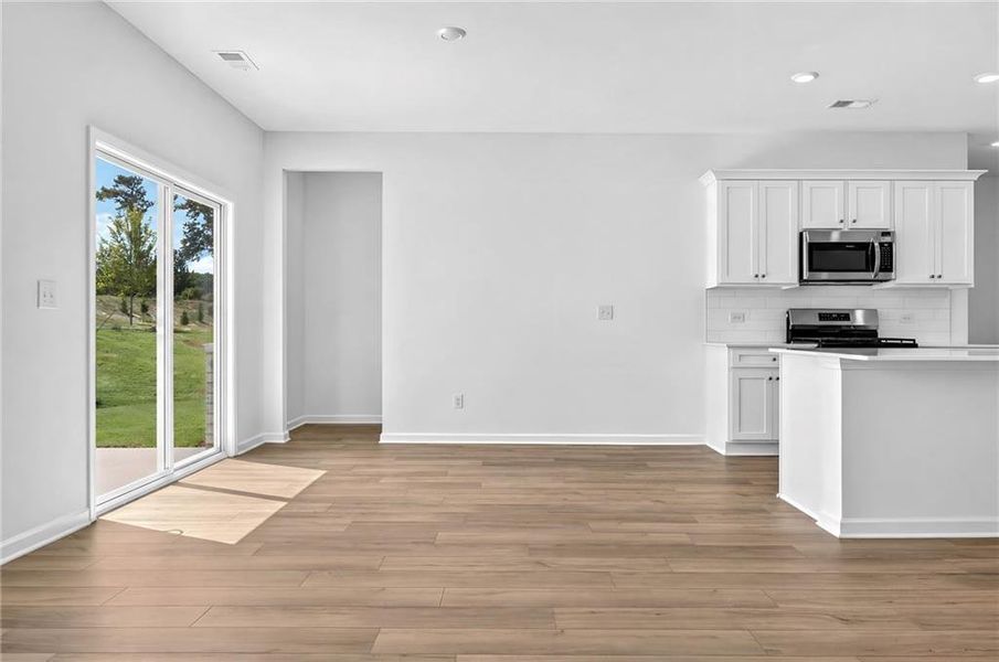 Spacious, unfurnished interior of a new home in Apalachee Hills, Bethlehem (Image 13).