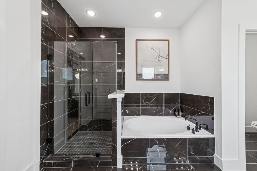 Owner's Bathroom Owner's Bathroom