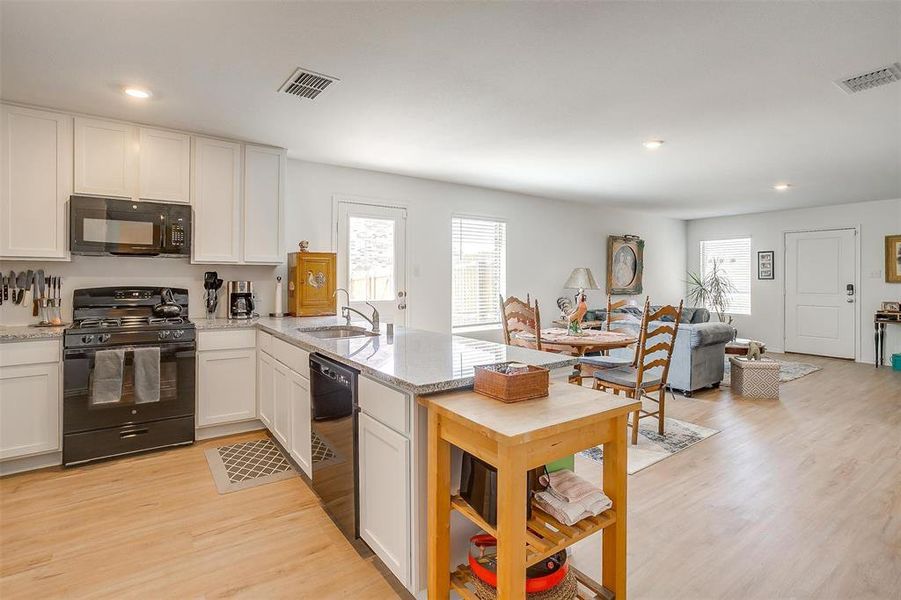 Furnished interior view inside a new home in , Fort Worth (Image 19).