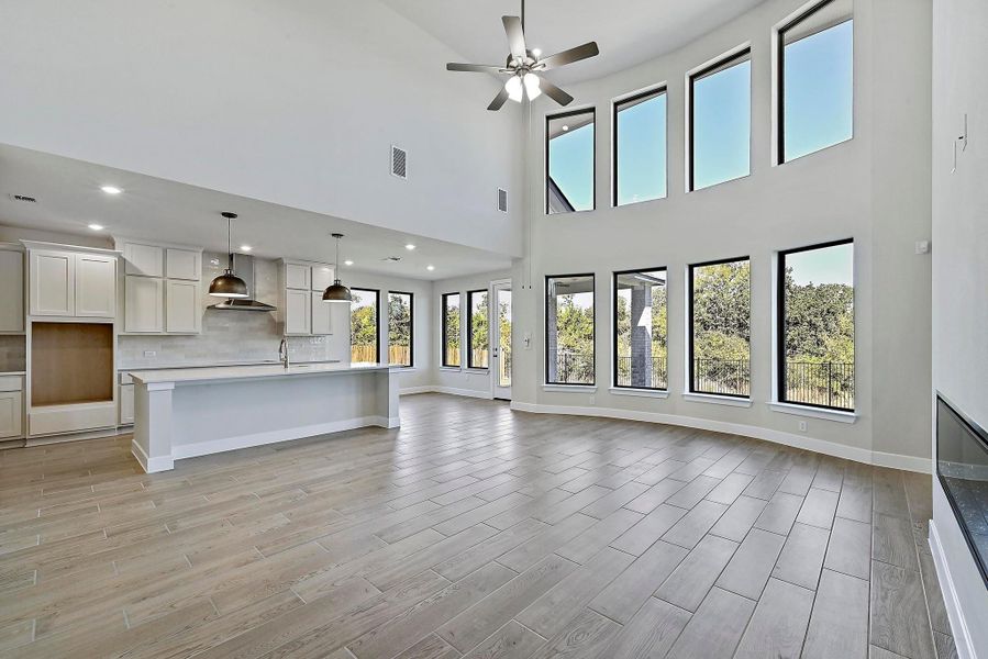 Representative image. Features, specifications, selections and colors may vary.