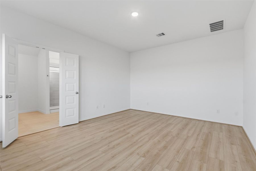 Spacious, unfurnished interior of a new home in Oakwood Estates, Waller (Image 14). Spacious, unfurnished interior of a new home in Oakwood Estates, Waller (Image 14).