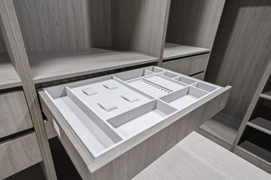 Image 50 of a home in .