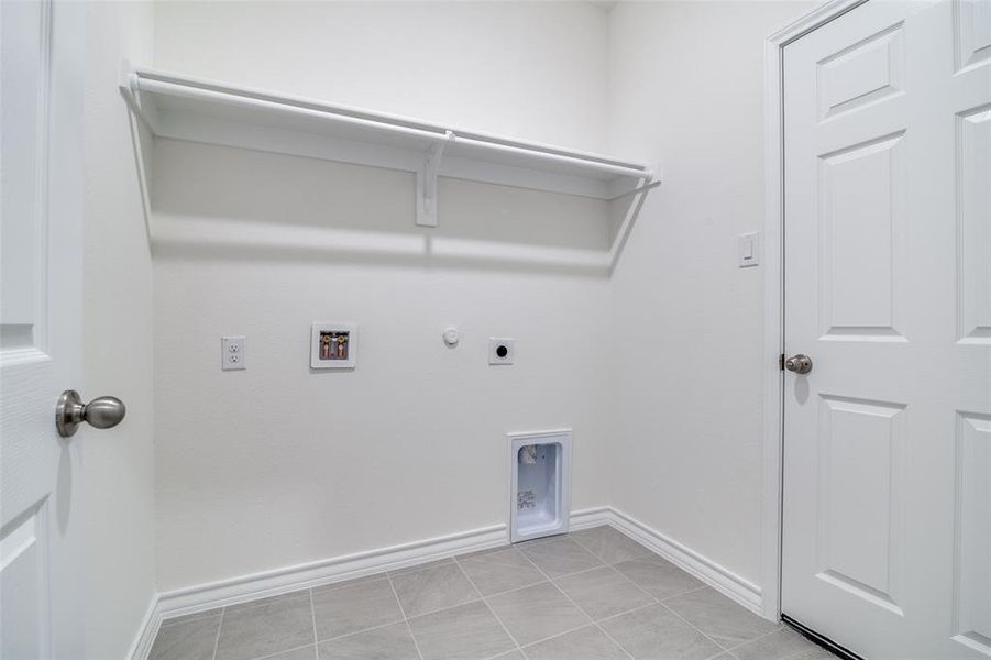 Spacious, unfurnished interior of a new home in Heartland, Crandall (Image 17).