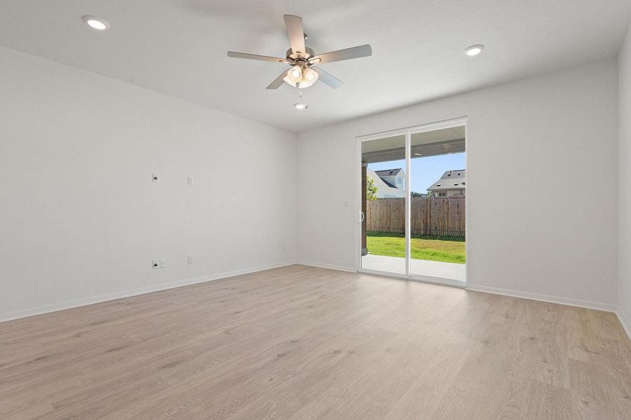 Spacious, unfurnished interior of a new home in Sage Hollow, Kyle (Image 28).
