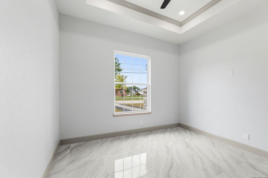 Spacious, unfurnished interior of a new home in , Selma (Image 17).