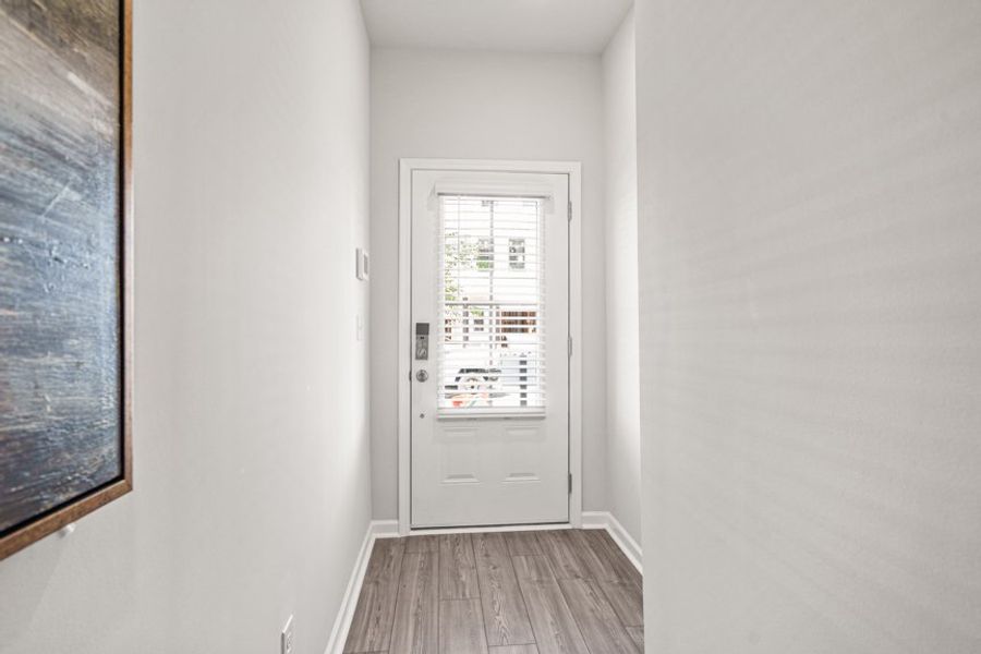 Spacious, unfurnished interior of a new home in Rosewood Farm, Lawrenceville (Image 21).