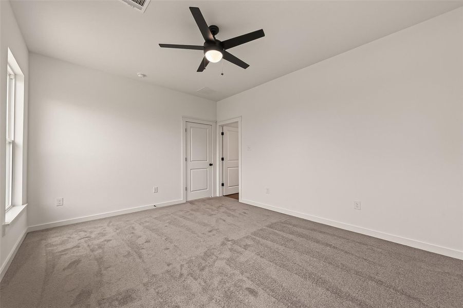 Spacious, unfurnished interior of a new home in Aldeana, Bonney (Image 28).