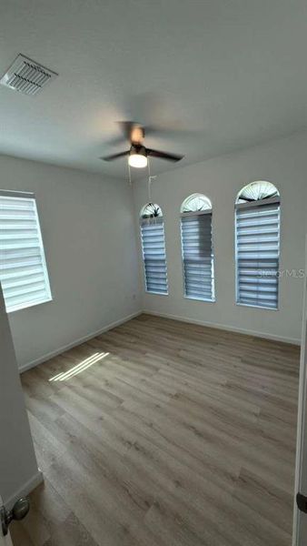 Spacious, unfurnished interior of a new home in Cypress Park Estates, Haines City (Image 9).