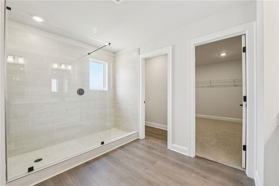 Spacious, unfurnished interior of a new home in River Pointe, Monroe (Image 46).