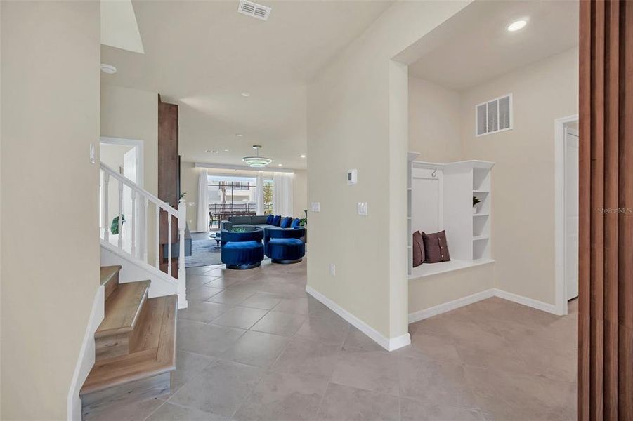 Spacious, unfurnished interior of a new home in , Clermont (Image 18).