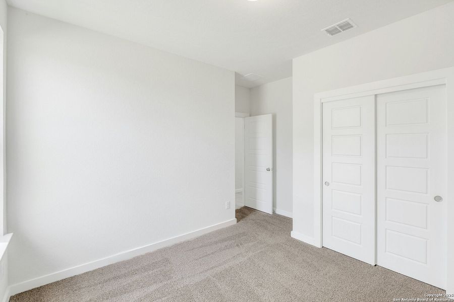 Spacious, unfurnished interior of a new home in Willowbrook, New Braunfels (Image 14).