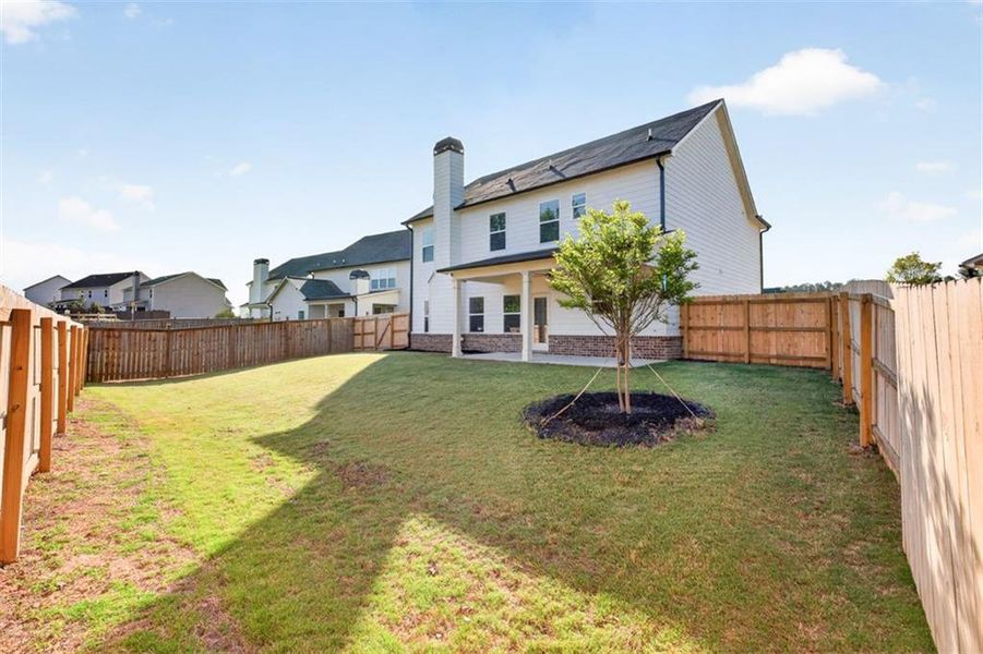 Exterior details and patio area of a home in , Auburn (Image 22).