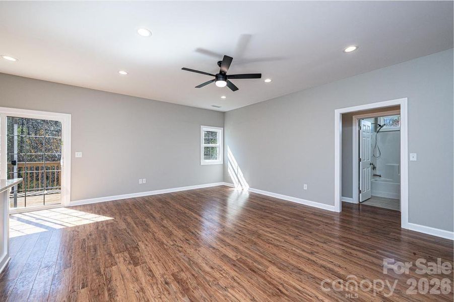 Spacious, unfurnished interior of a new home in , Hickory (Image 9).