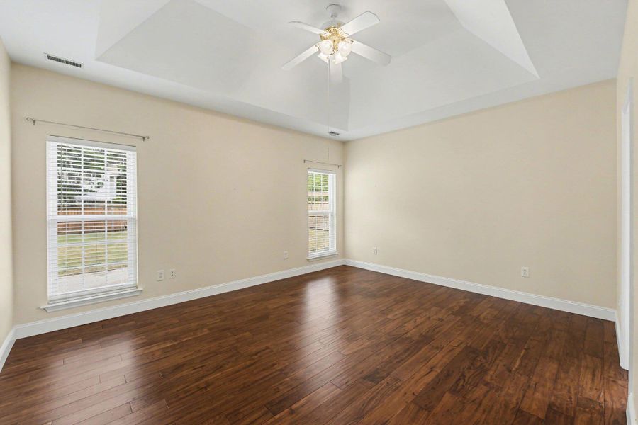 Spacious, unfurnished interior of a new home in , North Charleston (Image 35).
