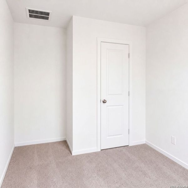 Spacious, unfurnished interior of a new home in Landon Ridge, San Antonio (Image 14).