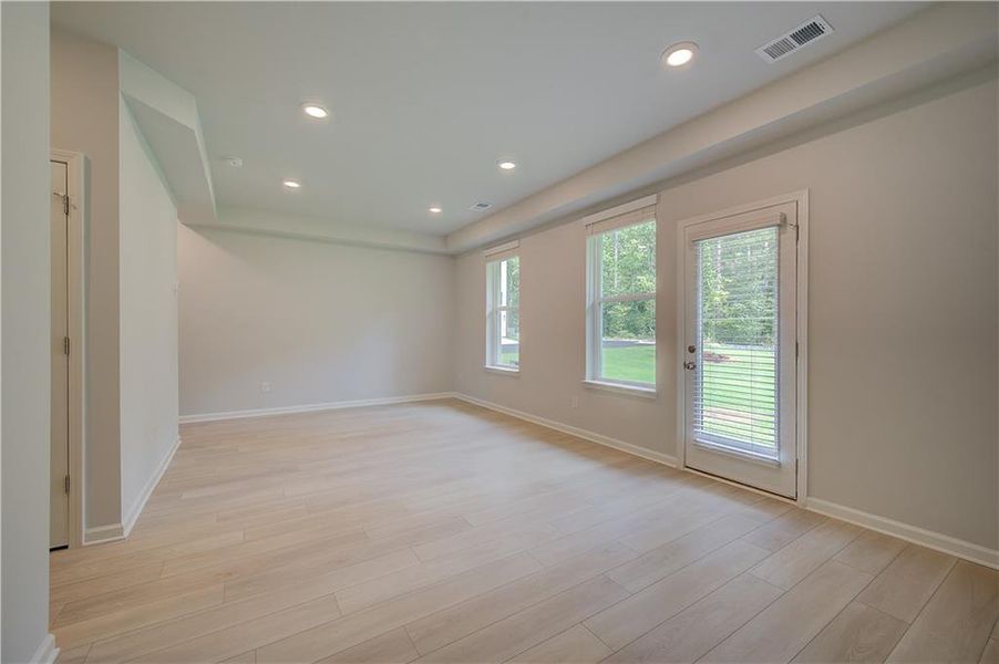 Spacious, unfurnished interior of a new home in Daybreak, Newnan (Image 17).