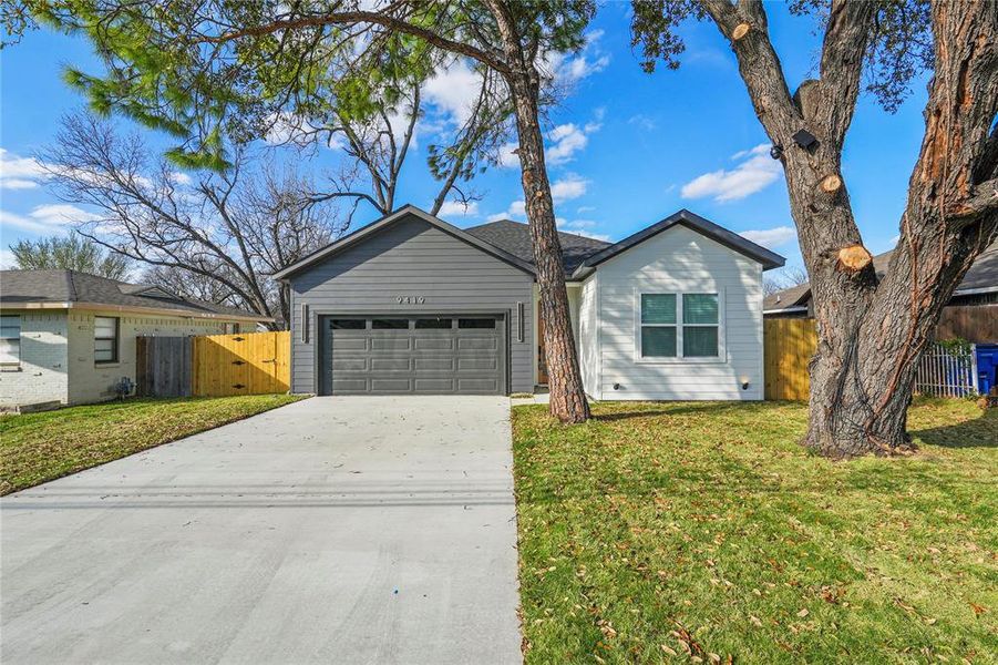 Front exterior of a new home in , Dallas, TX, highlighting curb appeal (Image 2). Front exterior of a new home in , Dallas, TX, highlighting curb appeal (Image 2).