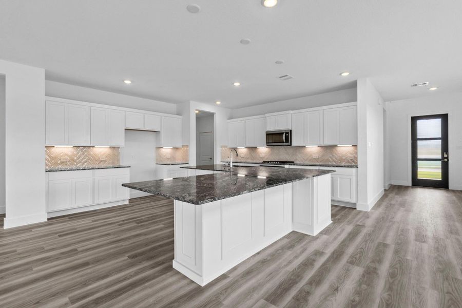 Furnished interior view inside a new home in Riverside Estates, Mont Belvieu (Image 16).