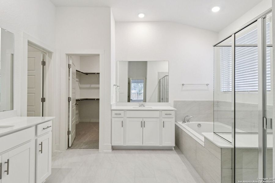 Furnished interior view inside a new home in Sagebrooke - Classic Series, San Antonio (Image 14).