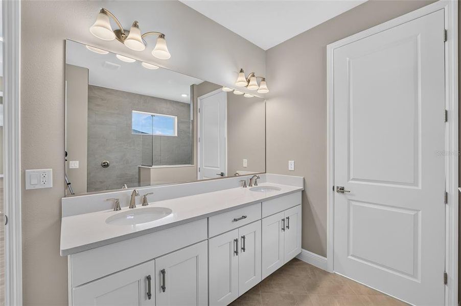 Furnished interior view inside a new home in , Ocala (Image 17).
